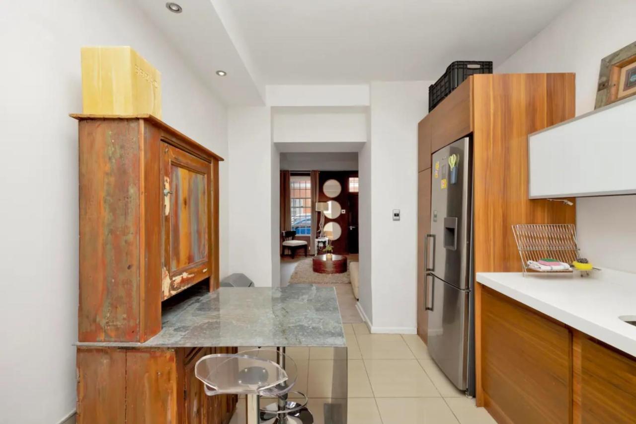 Charming Townhouse In De Waterkant Cape Town Eksteriør bilde